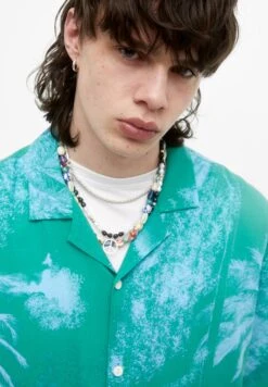 PULL & BEAR Short Sleeve Stwd Palm TreeCamiciaTurquoise Uomo Camicie PUC22D0JH-L11 -Vendite Boss 0038617c67bb40168f53ff8ebbd041bc