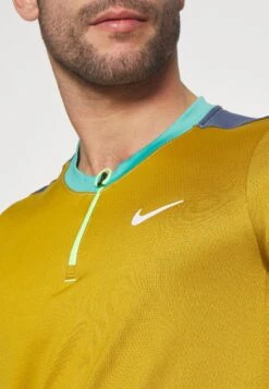 Nike Performance AdvantageT-Shirt SportBronzine/Diffused Blue/Washed Teal/White Uomo T-shirt E Polo N1242D4K9-O11 10 Nike Performance AdvantageT-Shirt SportBronzine/Diffused Blue/Washed Teal/White Uomo T-shirt E Polo N1242D4K9-O11 -Vendite Boss 06759d050a514fcfbdaf48448ea35c64