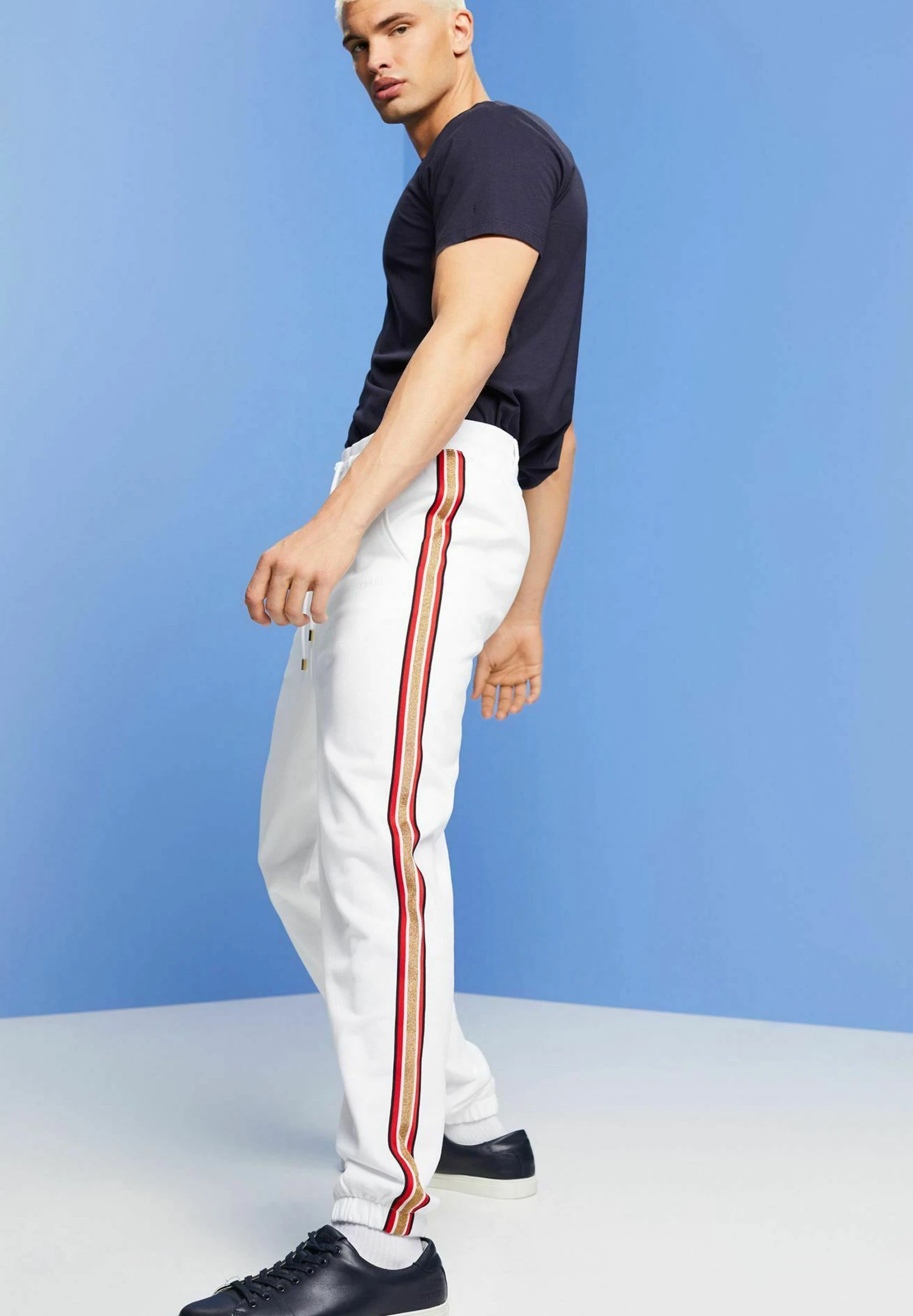 ESPRIT Mit Seitenstreifen - Pantaloni Sportivi - White 7 ESPRIT Mit Seitenstreifen - Pantaloni Sportivi - White - immagine 7