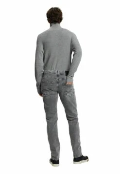ESPRIT Jeans Slim FitGrey Light Washed Uomo Jeans ES122G0D1-C11 -Vendite Boss 0bd3ae43db6944e0ab907e8f545b34c0