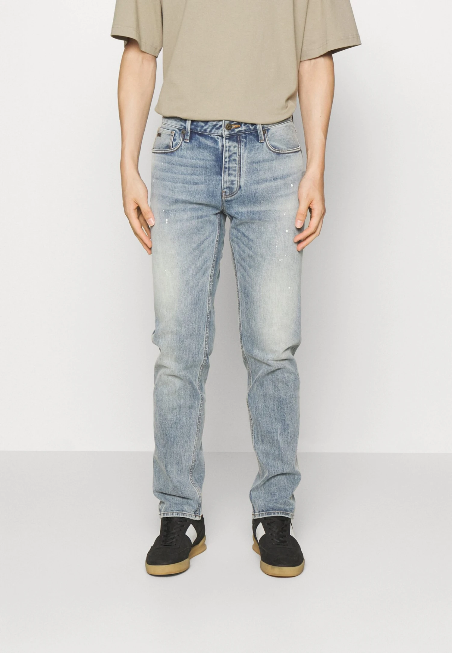 Emporio Armani Jeans A SigarettaLight Blue Denim Uomo Jeans EA822G06B-K11 1 Emporio Armani Jeans A SigarettaLight Blue Denim Uomo Jeans EA822G06B-K11