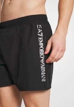 EA7 Emporio Armani Sea World LogoShorts Da MareNero/Silver Uomo Moda Mare EA782H00B-Q11 7 EA7 Emporio Armani Sea World LogoShorts Da MareNero/Silver Uomo Moda Mare EA782H00B-Q11 -Vendite Boss 14c613f05782411dba5cfd376b19f11f