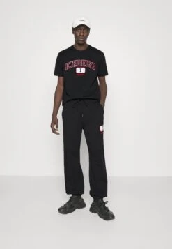 I più venduti -Vendite Boss 186d8b40cb2d4bf293fe9b74e5463c6f