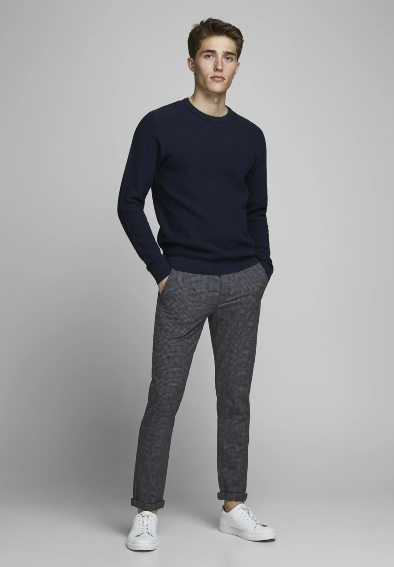 Jack & Jones PantaloniBlack Uomo Pantaloni JA222E0OY-Q11 2 Jack & Jones PantaloniBlack Uomo Pantaloni JA222E0OY-Q11 - immagine 2