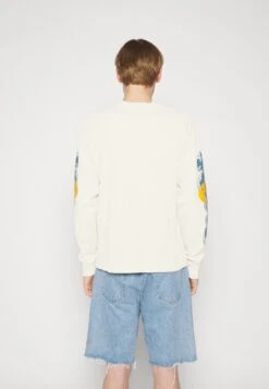 HUF Rogue Wave TeeMaglietta A Manica LungaBone Uomo T-shirt E Polo H0H22O0I3-B11 -Vendite Boss 1ca3fee8b3144a6583d8a1c82f7caa89