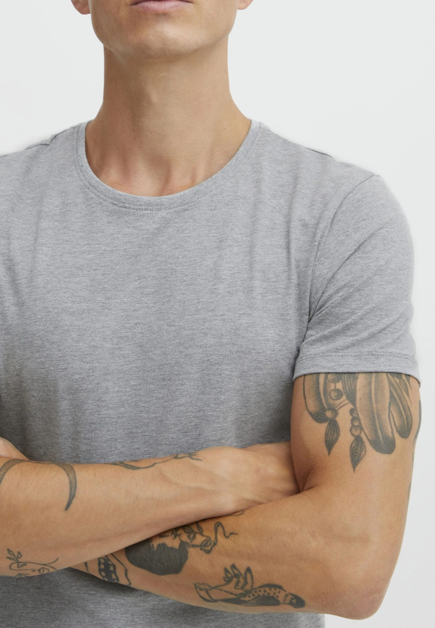 CASUAL FRIDAY Deletion ListT-Shirt BasicLight Grey Melange Uomo T-shirt E Polo C1A22O014-C11 4 CASUAL FRIDAY Deletion ListT-Shirt BasicLight Grey Melange Uomo T-shirt E Polo C1A22O014-C11 - immagine 4