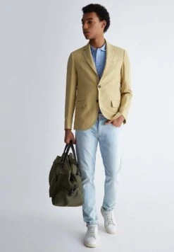 Vendite Boss -Vendite Boss 21b2db7b0d514590b41bc975225637b4