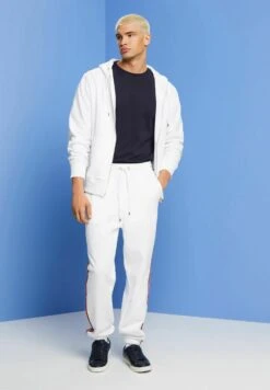 ESPRIT Mit Seitenstreifen - Pantaloni Sportivi - White 12 ESPRIT Mit Seitenstreifen - Pantaloni Sportivi - White -Vendite Boss 246f39e500f5410992556ff9d3e8130b