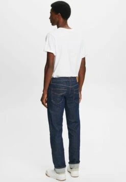 ESPRIT Mit Mittlerer BundhöheJeans A SigarettaBlue Rinse Uomo Jeans ES122G0D3-K11 13 ESPRIT Mit Mittlerer BundhöheJeans A SigarettaBlue Rinse Uomo Jeans ES122G0D3-K11 -Vendite Boss 2540d48c31794609bcfaeaf85e8f4f57