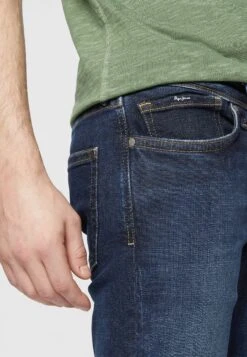 Pepe Jeans HatchJeans Slim FitDark-Blue Denim Uomo Jeans PE122G0GZ-K14 -Vendite Boss 265d517be3c34bf0be138b9fe2bd1f4c