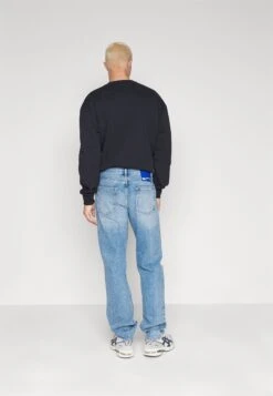 Karl Lagerfeld Jeans StraightJeans A SigarettaLight Blue Uomo Jeans K3W22G00S-K11 8 Karl Lagerfeld Jeans StraightJeans A SigarettaLight Blue Uomo Jeans K3W22G00S-K11 -Vendite Boss 3195294f352b4bf68cdeb87d7024ae7c
