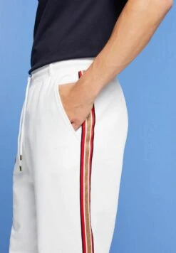 ESPRIT Mit Seitenstreifen - Pantaloni Sportivi - White 15 ESPRIT Mit Seitenstreifen - Pantaloni Sportivi - White -Vendite Boss 3427df429ad04e68a109a5fab1c0ab52