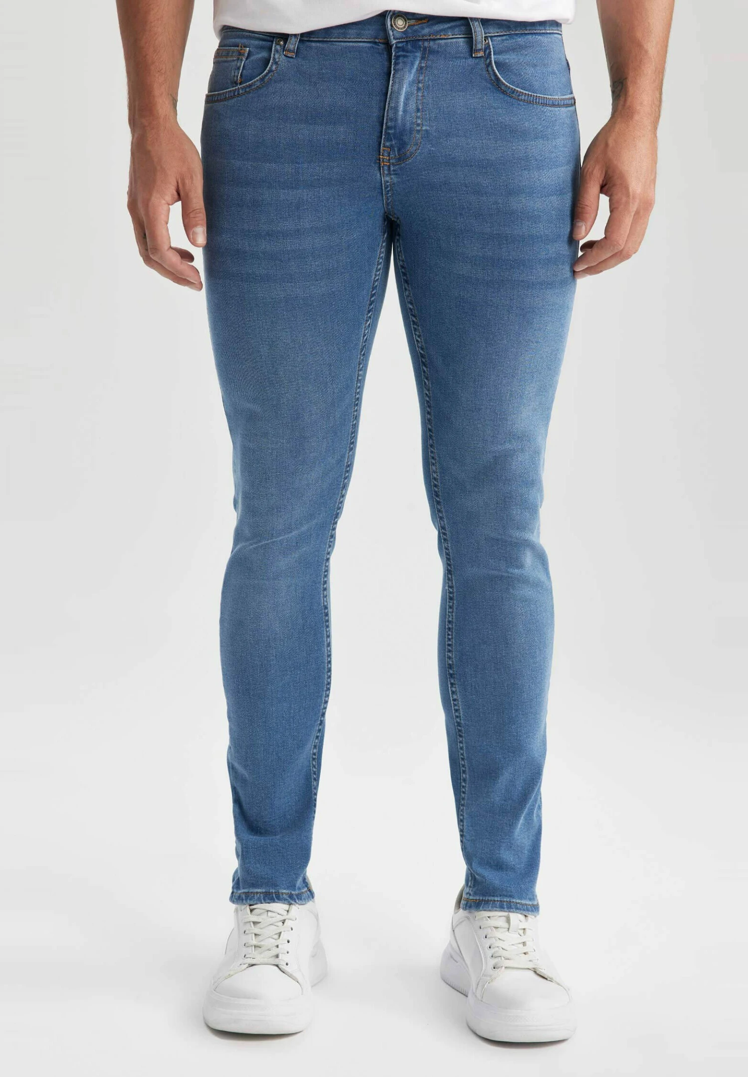 DeFacto CarloJeans Slim FitBlue Uomo Jeans DEZ22G0IT-K11 1 DeFacto CarloJeans Slim FitBlue Uomo Jeans DEZ22G0IT-K11