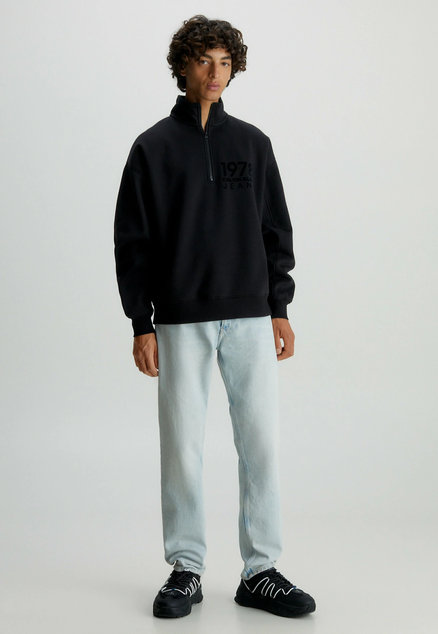 Calvin Klein Jeans AuthenticJeans A SigarettaDenim Light Uomo Jeans C1822G0X5-K11 2 Calvin Klein Jeans AuthenticJeans A SigarettaDenim Light Uomo Jeans C1822G0X5-K11 - immagine 2