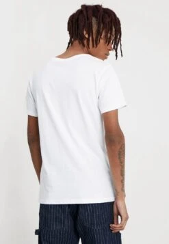 Mister Tee Friends Group TeeT-Shirt Con StampaWhite Uomo T-shirt E Polo M0M22O0BR-A11 7 Mister Tee Friends Group TeeT-Shirt Con StampaWhite Uomo T-shirt E Polo M0M22O0BR-A11 -Vendite Boss 3c98f2da83a440c2882ec13991285396