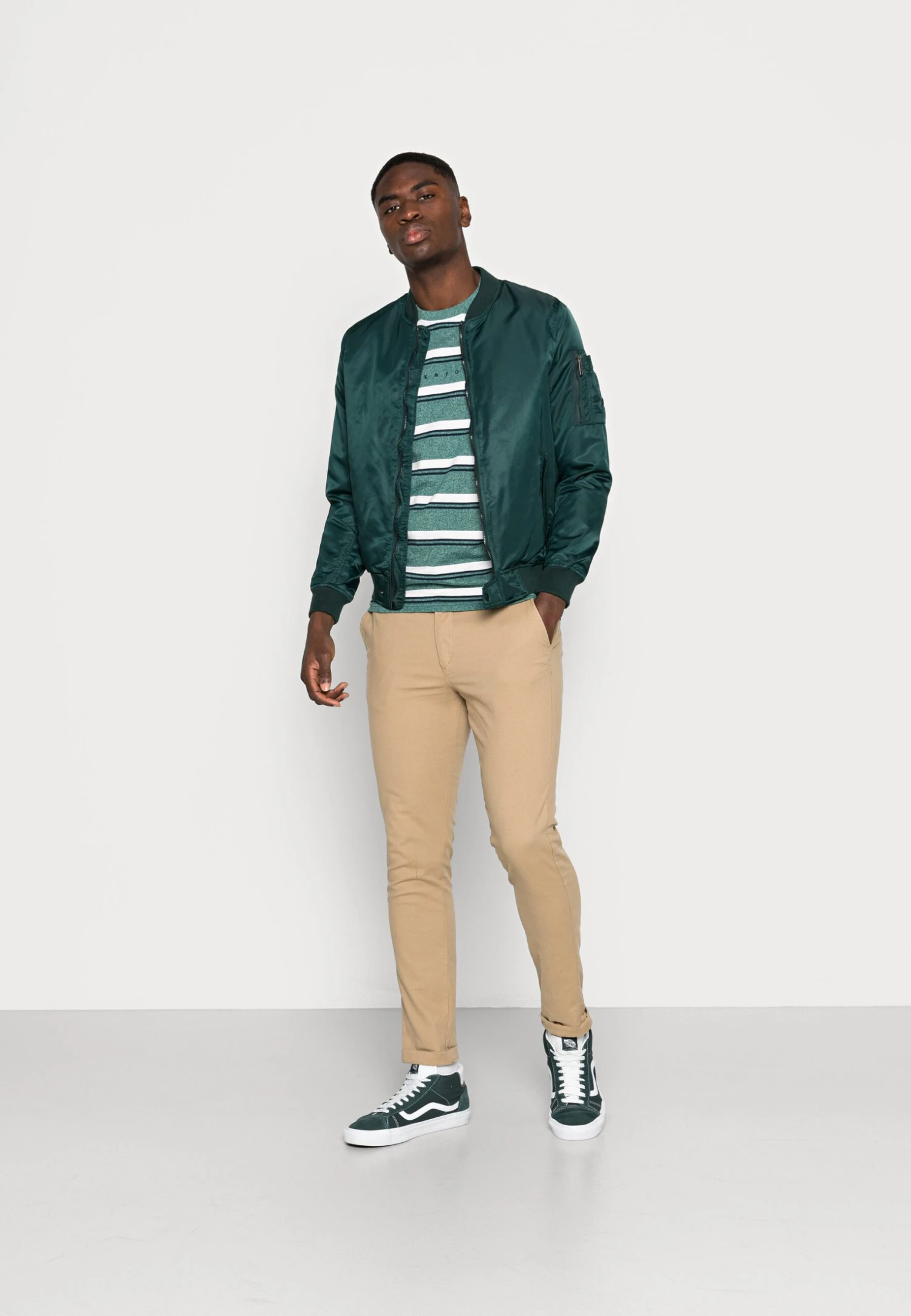 Jack & Jones Jjimarco JjfuryChinoCrockery Uomo Pantaloni JA222E0YV-C11 2 Jack & Jones Jjimarco JjfuryChinoCrockery Uomo Pantaloni JA222E0YV-C11 - immagine 2