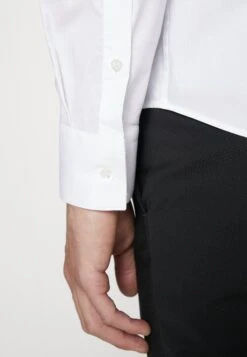 Emporio Armani Manica LungaCamicia EleganteBianco Uomo Camicie EA822D04B-A11 11 Emporio Armani Manica LungaCamicia EleganteBianco Uomo Camicie EA822D04B-A11 -Vendite Boss 4637307ef26f4160a038434e0211fac3