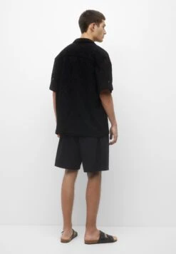 PULL & BEAR Short Sleeve Black Openwork CamiciaBlack Uomo Camicie PUC22D0K4-Q11 8 PULL & BEAR Short Sleeve Black Openwork CamiciaBlack Uomo Camicie PUC22D0K4-Q11 -Vendite Boss 4b5f49c6f50942b58d23998ce401309f
