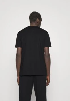 Iceberg T-Shirt Con StampaNero Uomo T-shirt E Polo IC322O069-Q11 -Vendite Boss 5110003f547743f08ea1584e95e44a9f