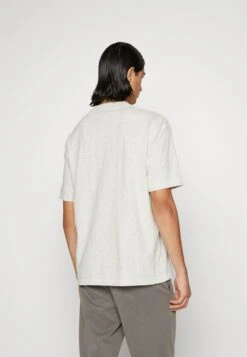 Boss TeglitchstitchT-Shirt BasicLight Pastel Grey Uomo T-shirt E Polo BB122O0XV-C11 10 Boss TeglitchstitchT-Shirt BasicLight Pastel Grey Uomo T-shirt E Polo BB122O0XV-C11 -Vendite Boss 54364f81a5ec46fe8d9b51ee1342ac6f