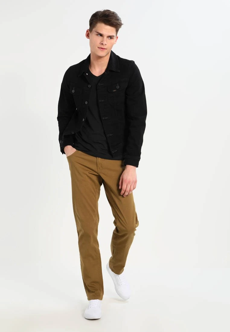 Jack & Jones Basic V-Neck T-Shirt BasicBlack Uomo T-shirt E Polo JA222D0E6-802 2 Jack & Jones Basic V-Neck T-Shirt BasicBlack Uomo T-shirt E Polo JA222D0E6-802 - immagine 2