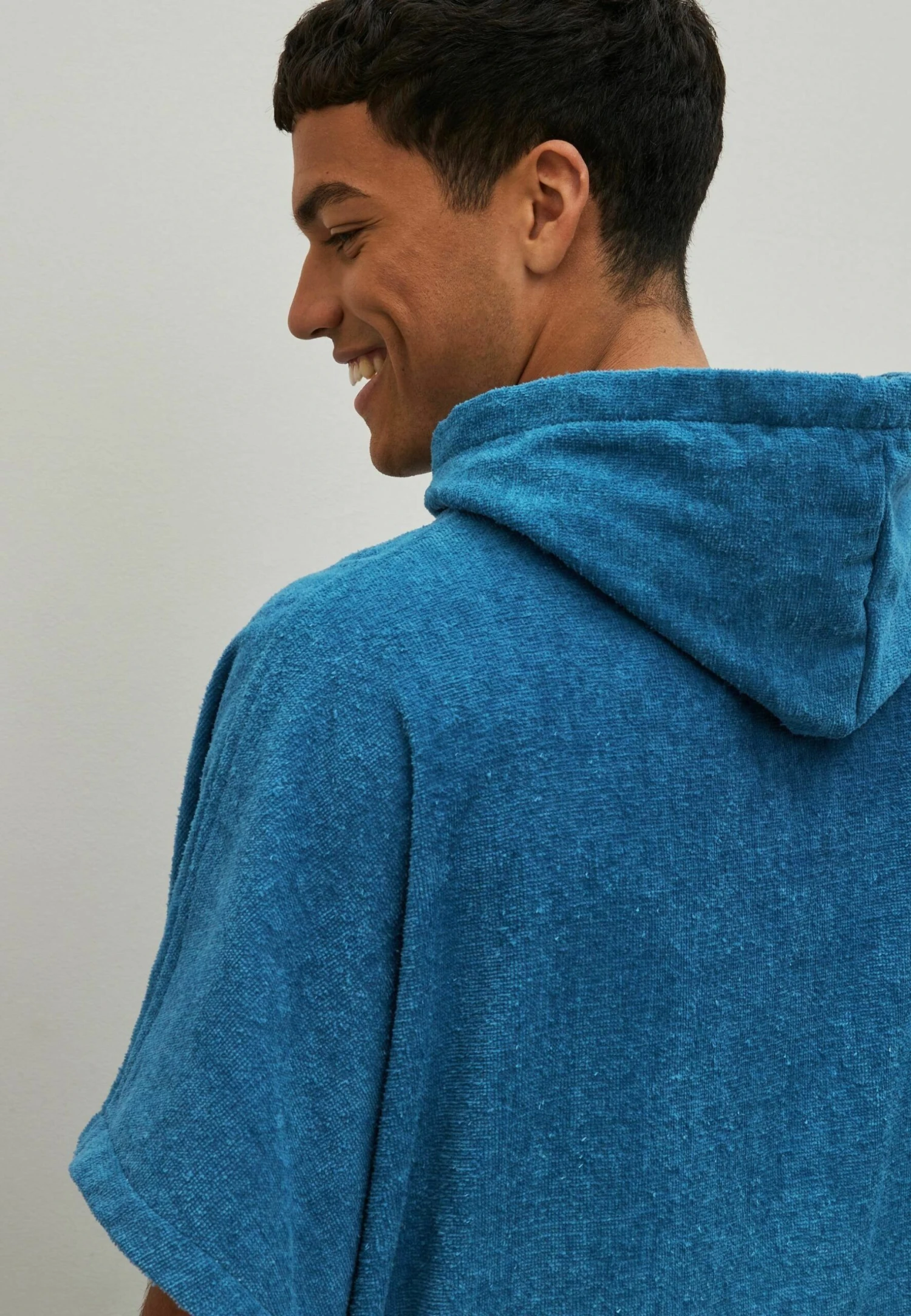 Next Towel Swim Poncho - Accappatoio - Blue Ombre 3 Next Towel Swim Poncho - Accappatoio - Blue Ombre - immagine 3
