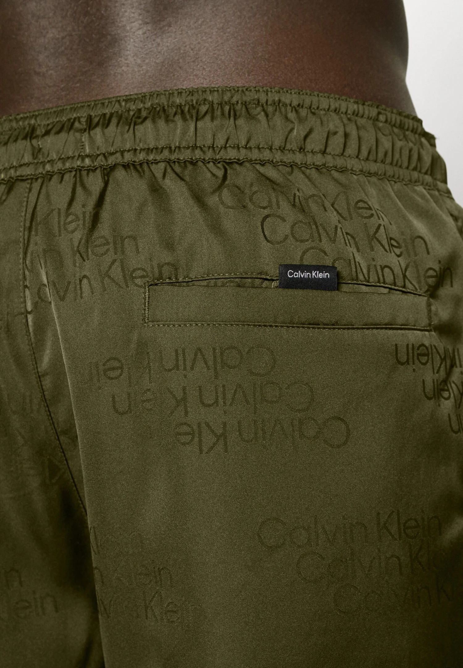 Medium DrawstringShorts Da MareTonal Logo Crocodile Green Uomo Moda Mare C1782H03K-N11 4 Medium DrawstringShorts Da MareTonal Logo Crocodile Green Uomo Moda Mare C1782H03K-N11 - immagine 4