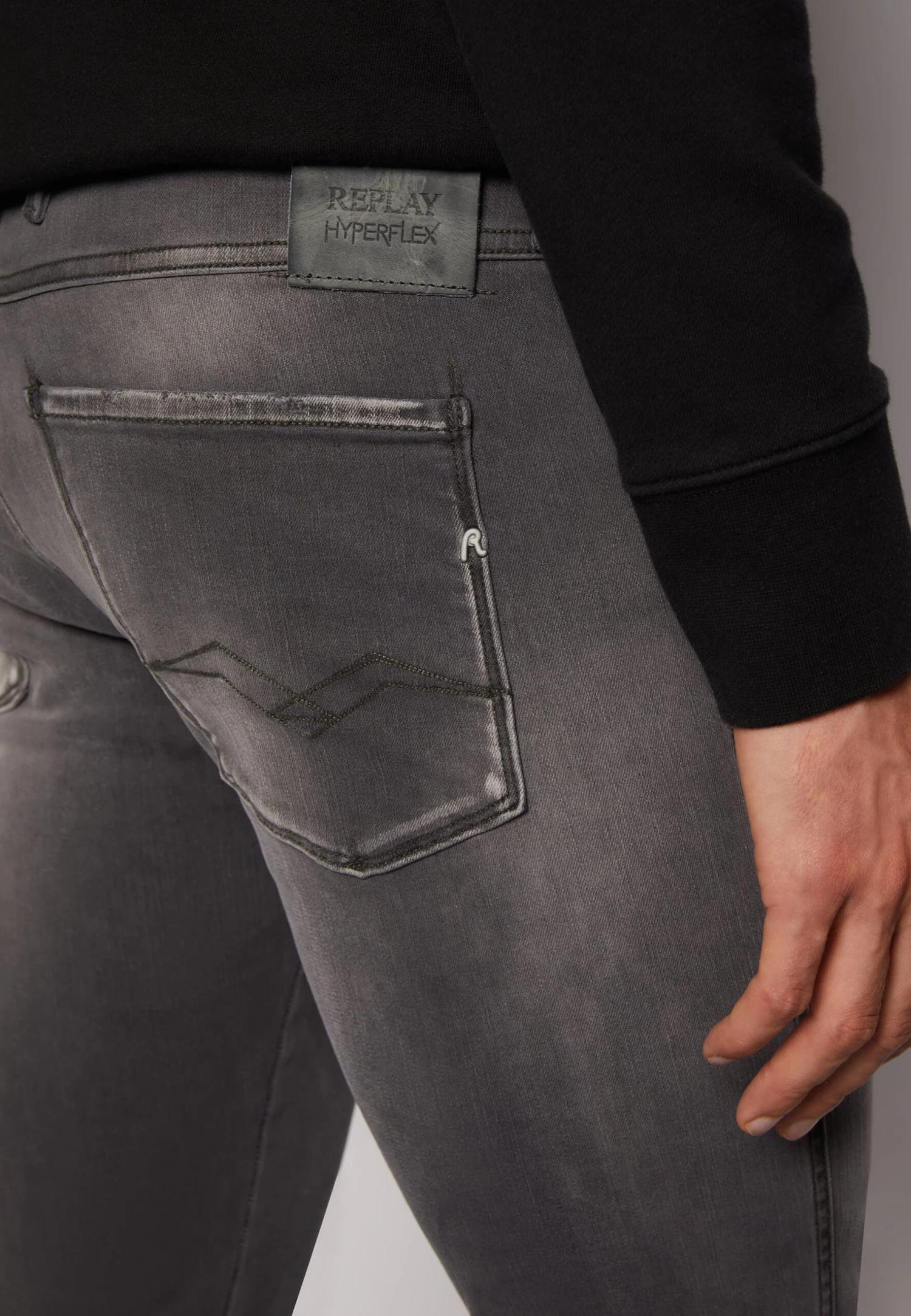 Replay Anbass White ShadesJeans Tapered FitLight Grey Uomo Jeans RE322G0HS-C11 7 Replay Anbass White ShadesJeans Tapered FitLight Grey Uomo Jeans RE322G0HS-C11 - immagine 7