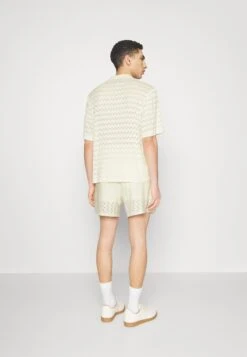 Chevron Shirt And Short Set - Shorts - Cream 11 Chevron Shirt And Short Set - Shorts - Cream -Vendite Boss 829f6bf06e3648de87fb7e9eefcfd392