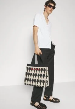 DRYKORN Ray - Camicia - White 10 DRYKORN Ray - Camicia - White -Vendite Boss 845d55c2b62e491eaddefdda82c2c7ec