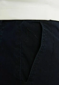 Tobin. L DarthChinoDark Blue Uomo Pantaloni CZ522E01R-K11 11 Tobin. L DarthChinoDark Blue Uomo Pantaloni CZ522E01R-K11 -Vendite Boss 856d52e4ec8c44348e3257cacf1f7012