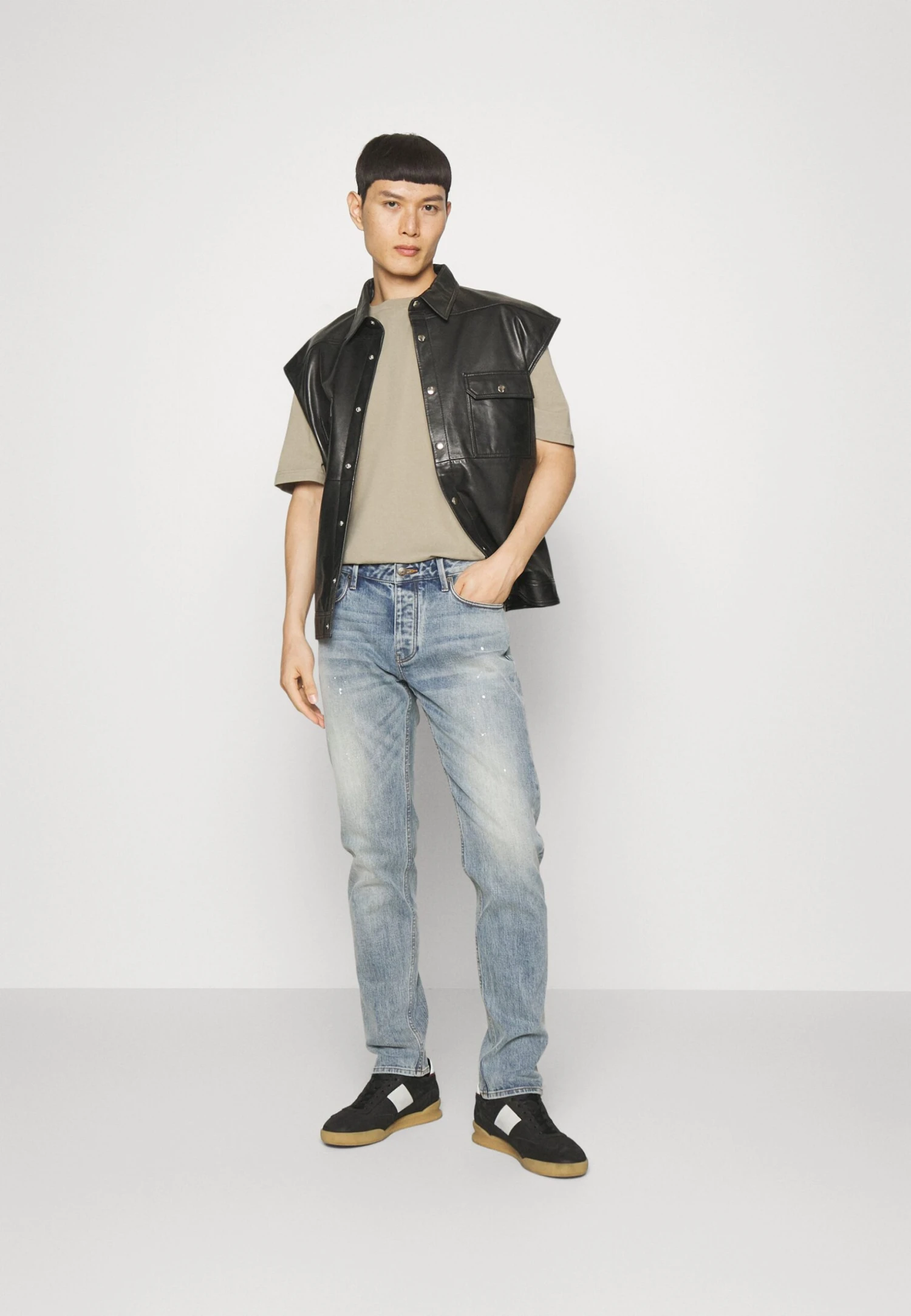 Emporio Armani Jeans A SigarettaLight Blue Denim Uomo Jeans EA822G06B-K11 2 Emporio Armani Jeans A SigarettaLight Blue Denim Uomo Jeans EA822G06B-K11 - immagine 2