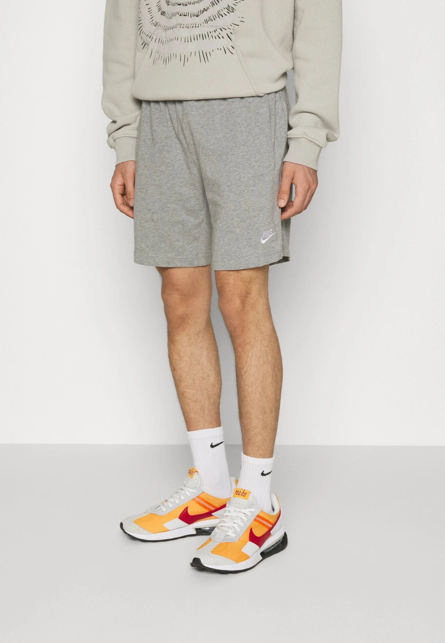 Nike Sportswear ClubShortsGrey Heather Uomo Pantaloni NI122F08D-C11 3 Nike Sportswear ClubShortsGrey Heather Uomo Pantaloni NI122F08D-C11 - immagine 3