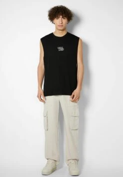 BERSHKA Sleeveless WorkerTopBlack Uomo T-shirt E Polo BEJ22O0PE-Q11 7 BERSHKA Sleeveless WorkerTopBlack Uomo T-shirt E Polo BEJ22O0PE-Q11 -Vendite Boss a26ce0e64a53493f9f0497e07d670c6a
