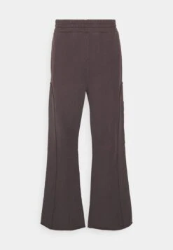 ETUDES Pantaloni SportiviBlack Washed Uomo Pantaloni ETF22E006-Q11 12 ETUDES Pantaloni SportiviBlack Washed Uomo Pantaloni ETF22E006-Q11 -Vendite Boss a68625aba74c4f78b5ff8946f99e27a7