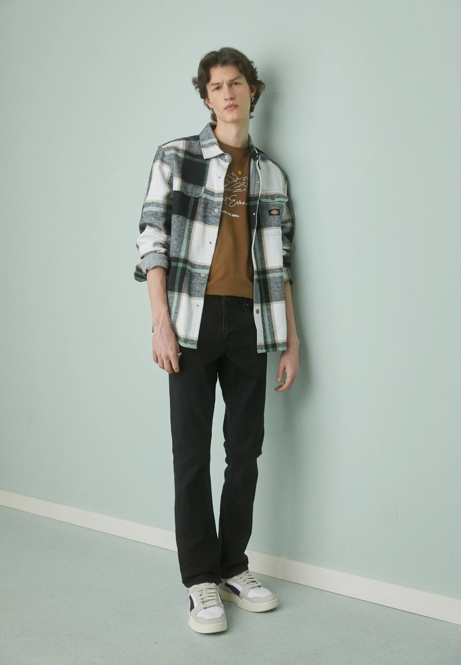 Volcom VortaJeans A SigarettaBlack Out Uomo Jeans V1922G02M-Q11 2 Volcom VortaJeans A SigarettaBlack Out Uomo Jeans V1922G02M-Q11 - immagine 2