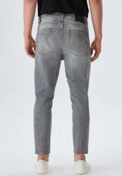 LTB Alessio Wiyot SafeJeans Tapered FitMid Blue Uomo Jeans LT122G04U-C12 -Vendite Boss a8872de2359b4fca81bff34f374ca21d