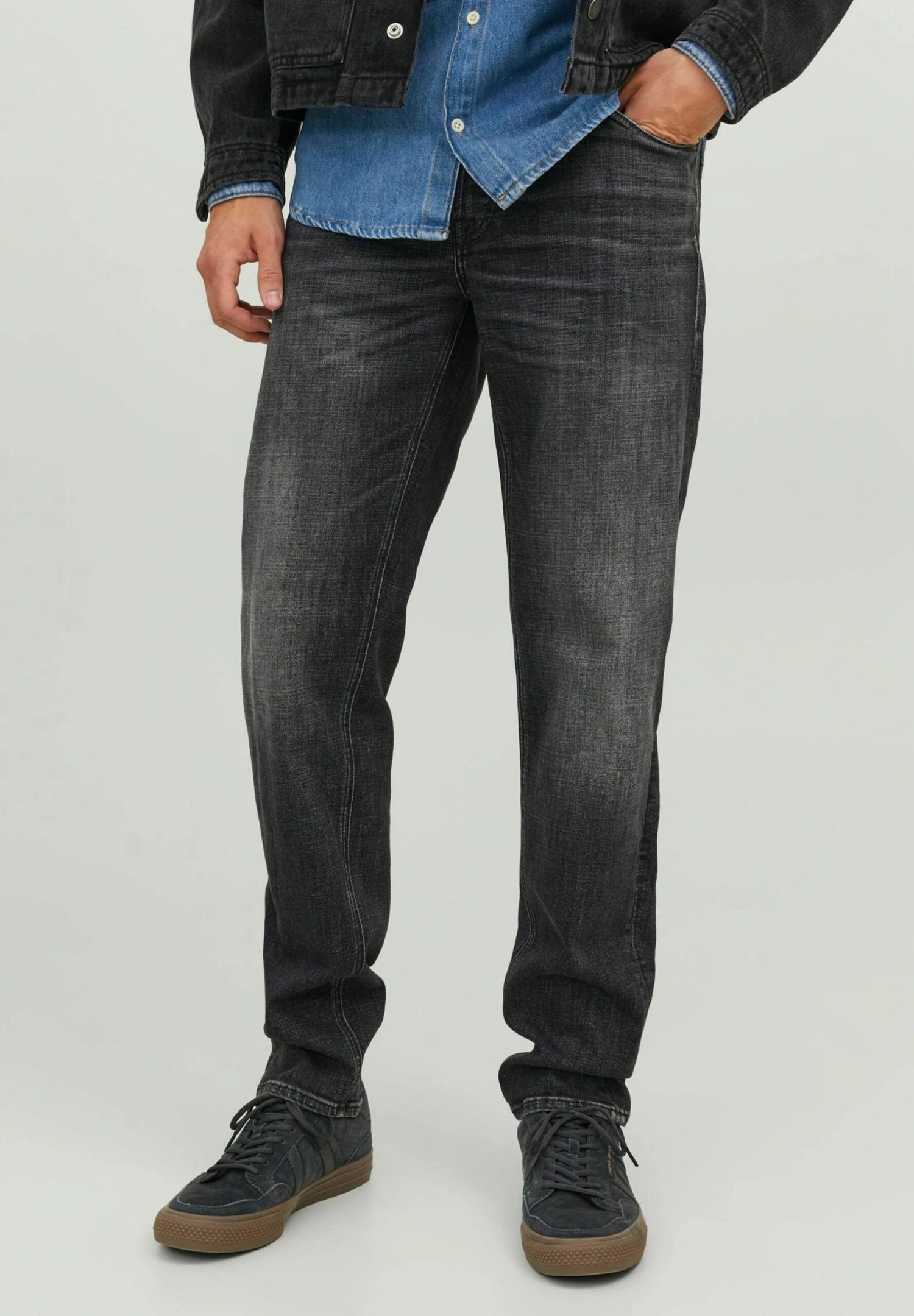 Jack & Jones Mike Original Jos 711Jeans Slim FitBlack Denim Uomo Jeans JA222G29Z-Q11 1 Jack & Jones Mike Original Jos 711Jeans Slim FitBlack Denim Uomo Jeans JA222G29Z-Q11