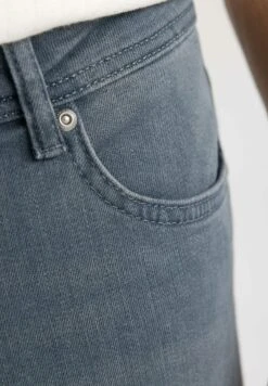 DeFacto Pedro-Slim Fit - Jeans Slim Fit - Indigo 7 DeFacto Pedro-Slim Fit - Jeans Slim Fit - Indigo -Vendite Boss ab3e2543fa504519a909e901ae97acc7