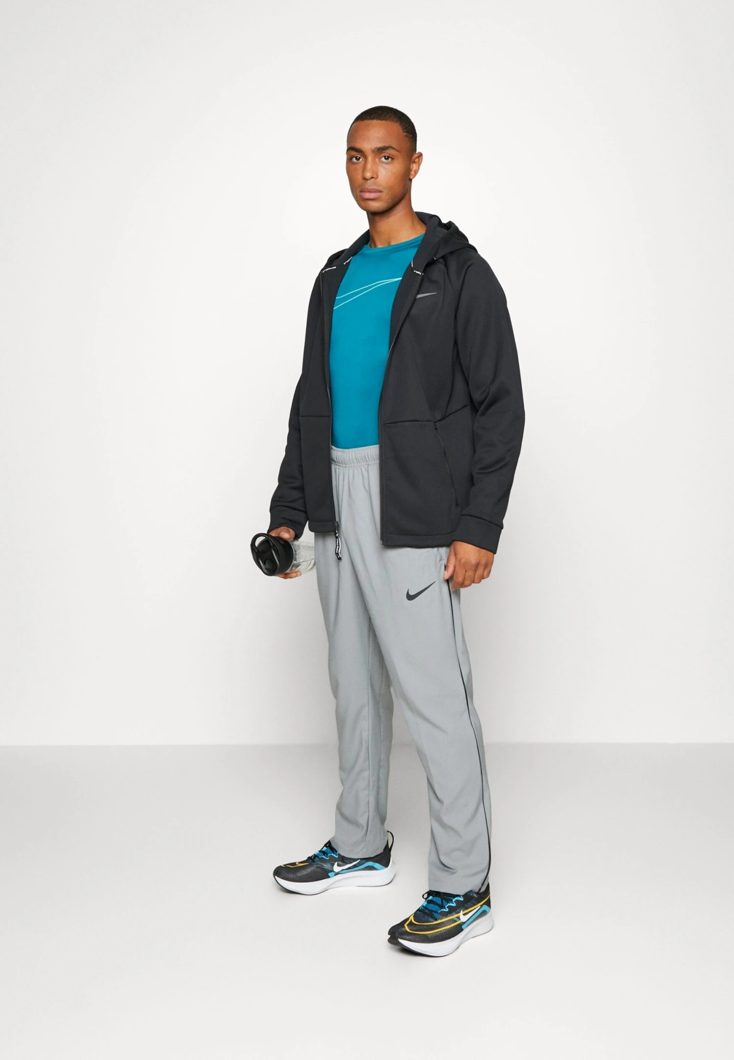 Nike Performance Team PantPantaloni SportiviParticle Grey/Black Uomo Pantaloni N1242E267-C11 2 Nike Performance Team PantPantaloni SportiviParticle Grey/Black Uomo Pantaloni N1242E267-C11 - immagine 2