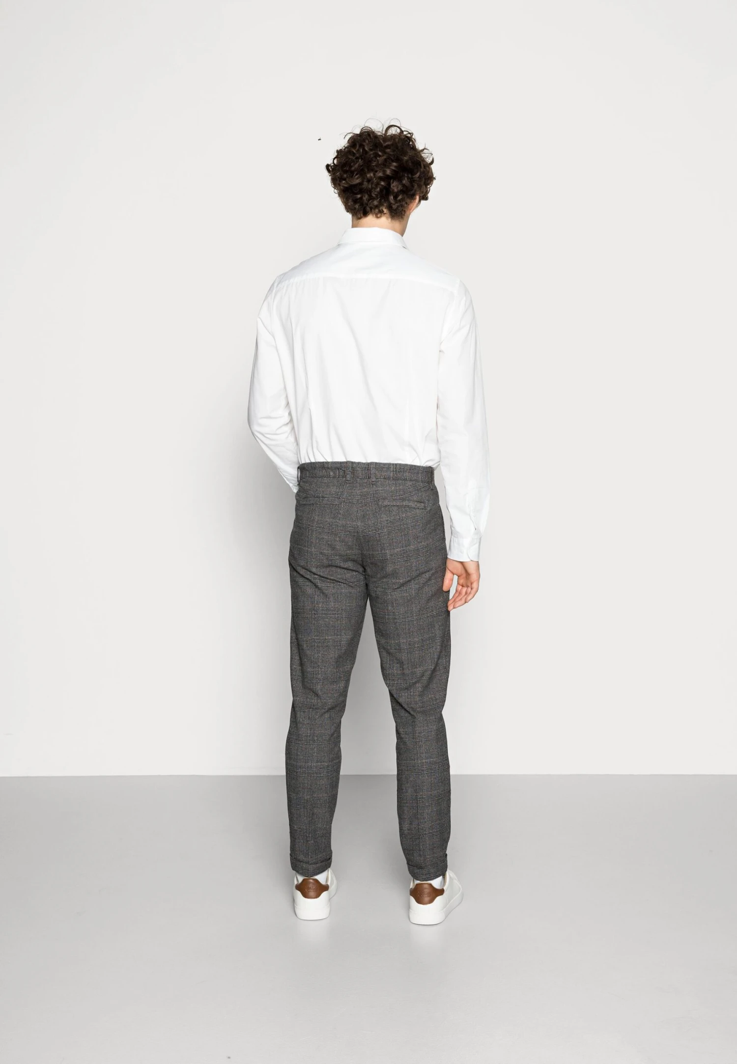 Redefined Rebel Rrercan - Chino - Wales 3 Redefined Rebel Rrercan - Chino - Wales - immagine 3