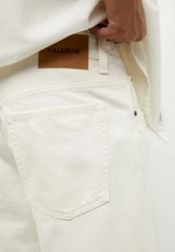 PULL & BEAR Basic Standard-Fit - Jeans A Sigaretta - Beige 10 PULL & BEAR Basic Standard-Fit - Jeans A Sigaretta - Beige -Vendite Boss b9b4f02f416a4ba0898bd0518b6c4ac9