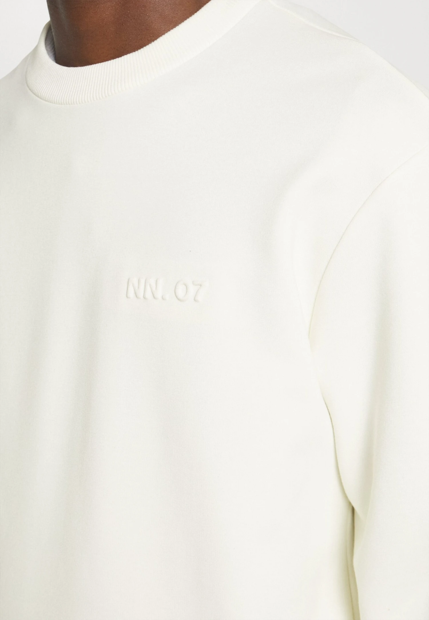 LogoMaglietta A Manica LungaOff White Uomo T-shirt E Polo NN922O01G-A11 6 LogoMaglietta A Manica LungaOff White Uomo T-shirt E Polo NN922O01G-A11 - immagine 6