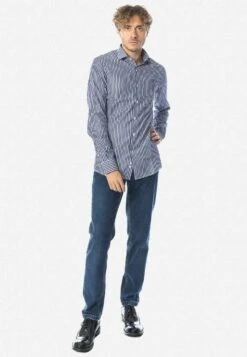 Classica - Camicia - Dark Blue 14 Classica - Camicia - Dark Blue -Vendite Boss c0e5b91b3e334abda5c570aa73ec6b4d
