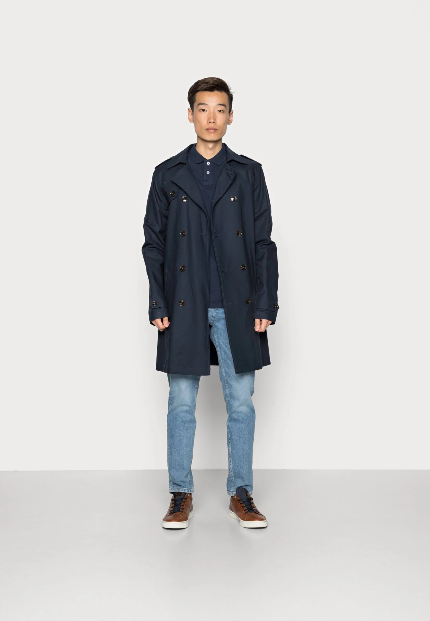 Marc O'Polo DENIM 5 Pocket Slim Fit Tapered Leg Regular Waist CoveredJeans Slim FitVintage Light Blue Uomo Jeans OP522G01V-K11 2 Marc O'Polo DENIM 5 Pocket Slim Fit Tapered Leg Regular Waist CoveredJeans Slim FitVintage Light Blue Uomo Jeans OP522G01V-K11 - immagine 2