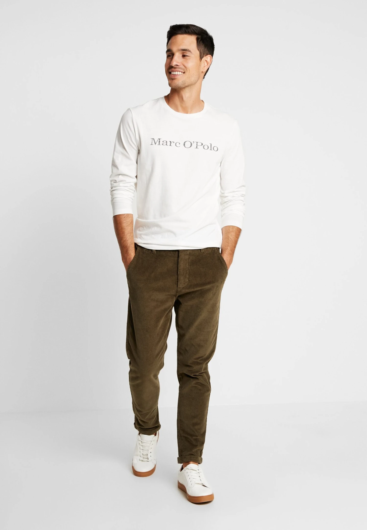 Lindbergh Cropped PantsPantaloniArmy Uomo Pantaloni LG522E010-N11 2 Lindbergh Cropped PantsPantaloniArmy Uomo Pantaloni LG522E010-N11 - immagine 2