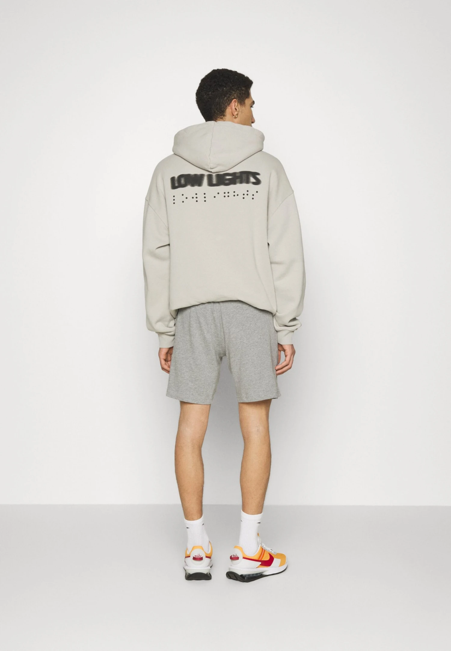 Nike Sportswear ClubShortsGrey Heather Uomo Pantaloni NI122F08D-C11 4 Nike Sportswear ClubShortsGrey Heather Uomo Pantaloni NI122F08D-C11 - immagine 4