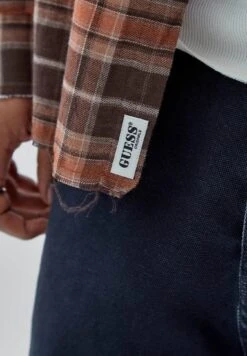 Guess Flanell Mit Gingham-KaroprintCamiciaMehrfarbig Braun Uomo Camicie GU122D0EX-T11 10 Guess Flanell Mit Gingham-KaroprintCamiciaMehrfarbig Braun Uomo Camicie GU122D0EX-T11 -Vendite Boss c3ca0df4310f41e69f8902384e64fa71