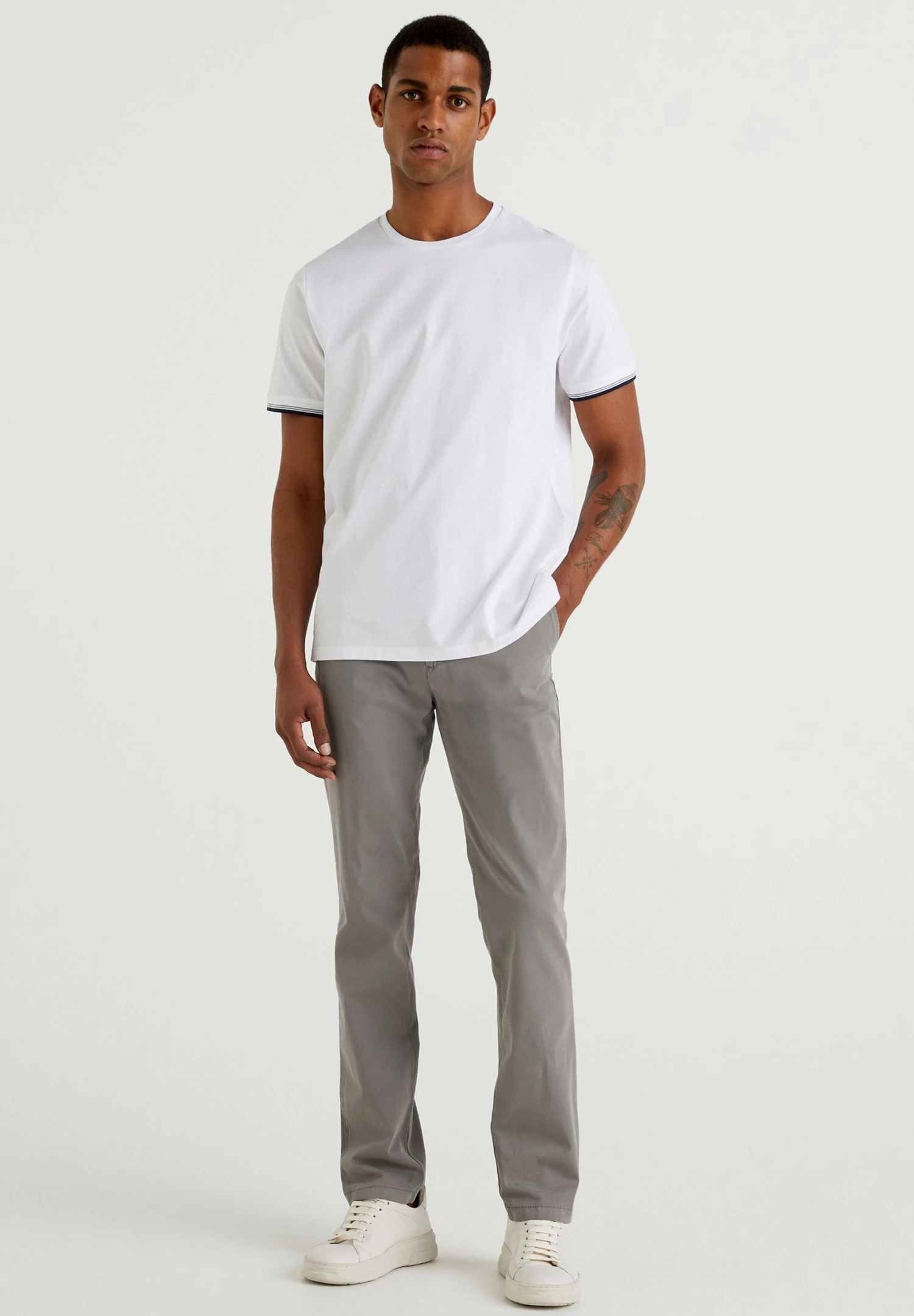 ChinoGrey Uomo Pantaloni 4BE22E032-C11 2 ChinoGrey Uomo Pantaloni 4BE22E032-C11 - immagine 2