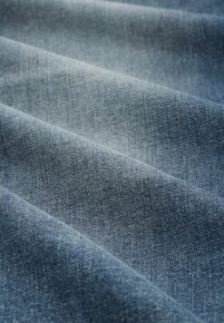 TOM TAILOR Denim Jeans Tapered FitTinted Blue Denim Uomo Jeans TO722G0BT-K12 19 TOM TAILOR Denim Jeans Tapered FitTinted Blue Denim Uomo Jeans TO722G0BT-K12 -Vendite Boss ce5dc0bf748147e7961c7451d8a04685